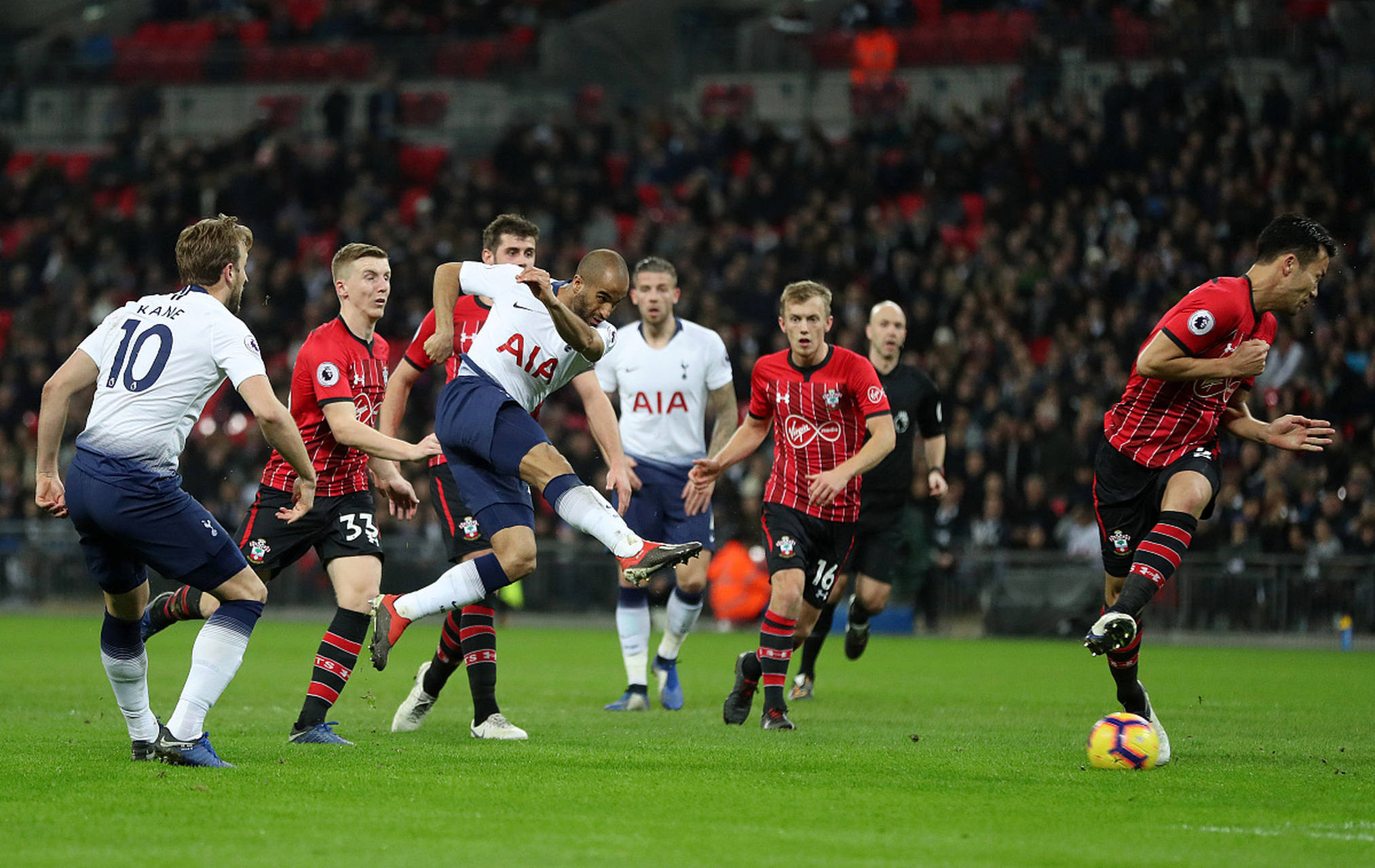 是一名备受 是一名备受