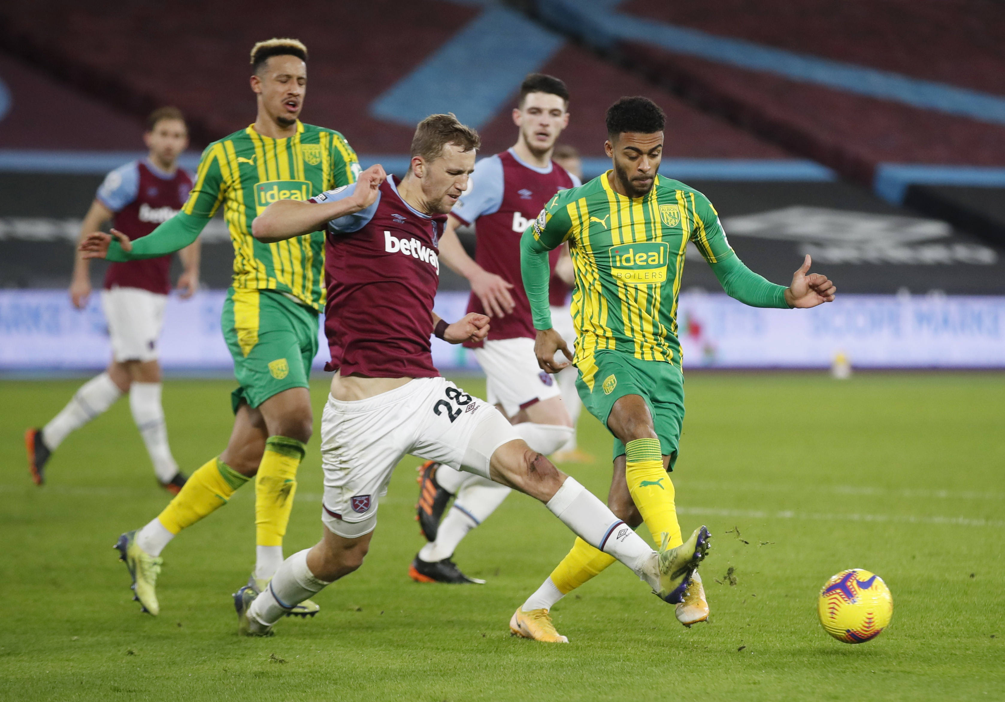 不仅因为他 不仅因为他